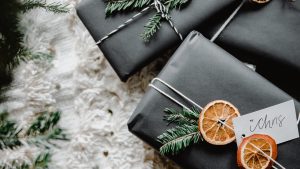 Set The Holidays With These Ultimate Gifts | Akemi Uchi
